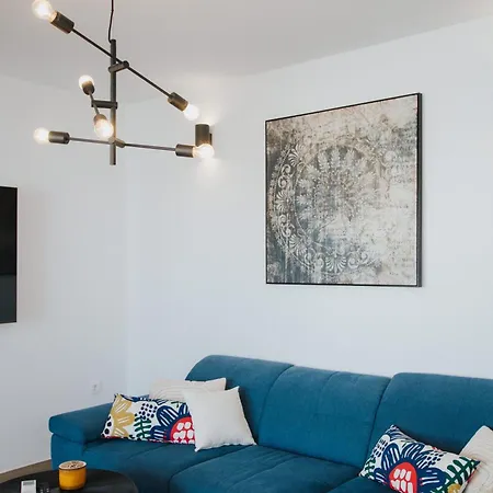 Luxury Marija * Τρογκίρ