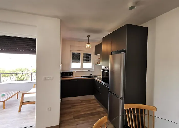 Luxury Marija 特罗吉尔